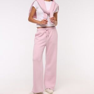 Abercrombie & Fitch High Rise Wide Leg Sunday Sweatpant